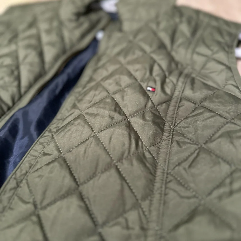 Tommy Hilfiger Vest - Picture 2 of 5